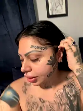 chicanachic13 online show from 10-01-25, 04:39