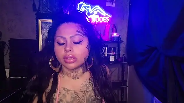 chicanachic13 online show from 02-15-26, 08:13