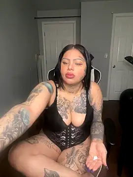 chicanachic13 online show from 10-08-25, 11:16