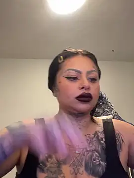 chicanachic13 online show from 09-09-25, 02:43