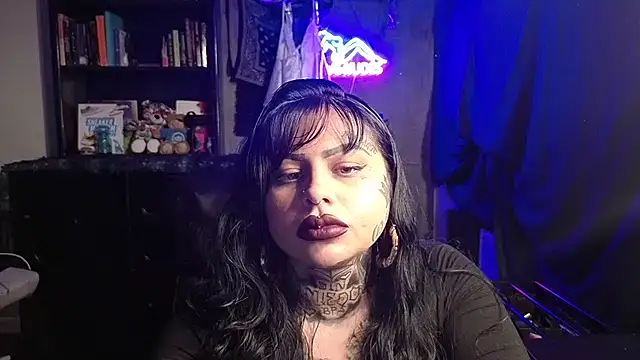 chicanachic13 online show from 03-11-26, 06:07