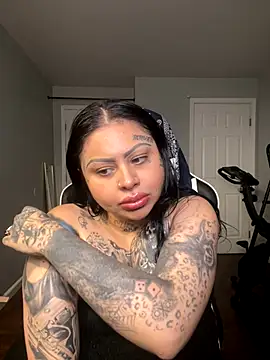 chicanachic13 online show from 10-04-25, 07:43