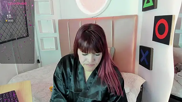 Snapshot of evaa_jones1 chatting on 09-25-25, 01:50 evaa jones1 online show from 09-25-25, 01:50