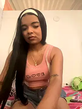 Snapshot of mily_09 chatting on 09-18-25, 08:23 mily 09 online show from 09-18-25, 08:23