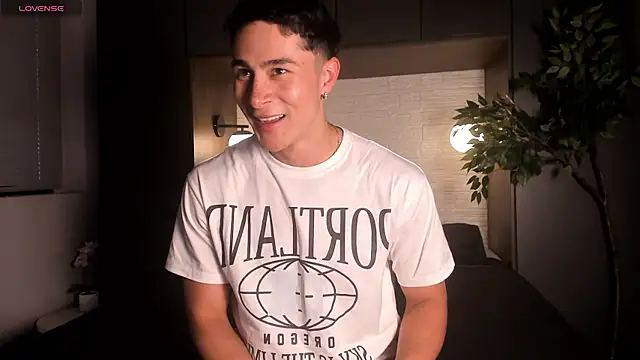 AustinJones  online show from 04-11-26, 04:32