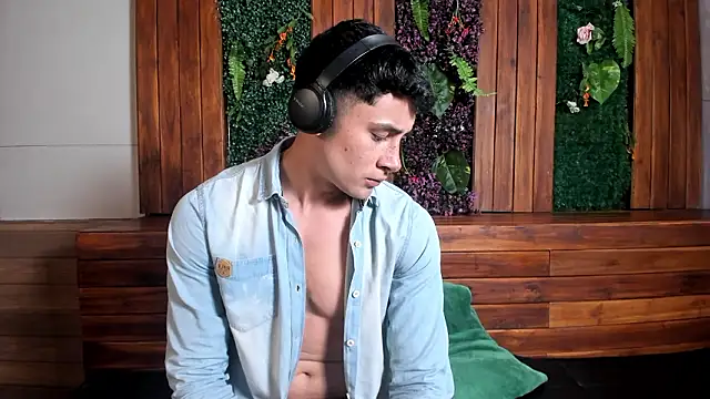 AustinJones  online show from 02-07-26, 06:38