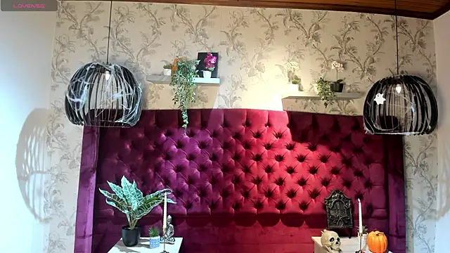 AustinJones  online show from 10-28-25, 07:57