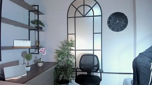 AustinJones  online show from 12-20-25, 07:28