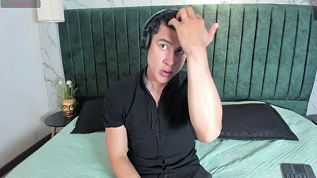 AustinJones  online show from 02-20-26, 07:38