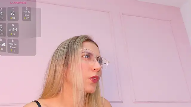 MaddieTease online show from 10-28-25, 12:59