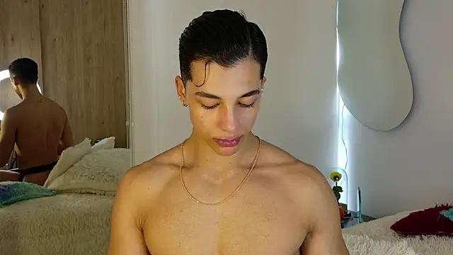 Troye Williams online show from 04-10-26, 01:18