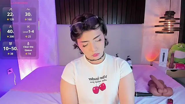 Creamy Angelo online show from 02-17-26, 12:57