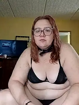 XEmoxkittyx online show from 05-13-26, 12:06
