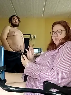 XEmoxkittyx online show from 05-12-26, 12:08