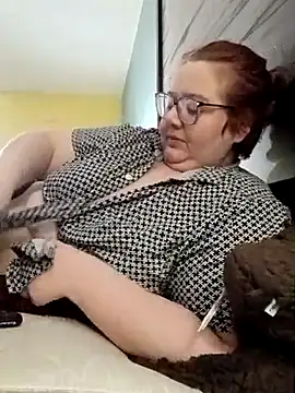 XEmoxkittyx online show from 05-11-26, 12:23