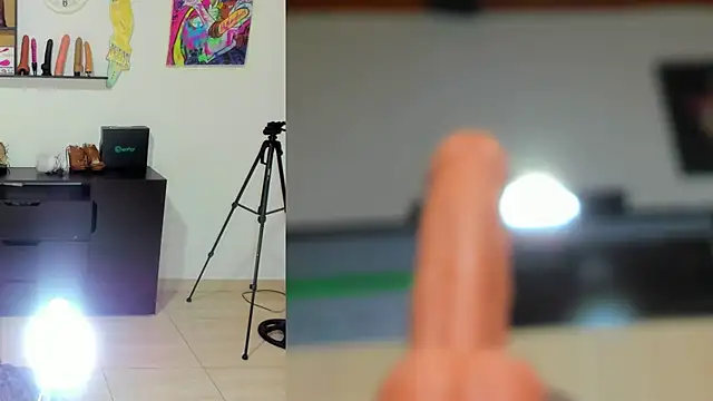 naomy funny online show from 04-23-26, 11:05