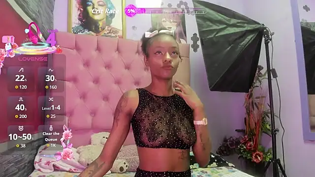 Snapshot of Shantall_ks chatting on 09-18-25, 05:10 Shantall ks online show from 09-18-25, 05:10