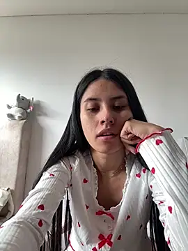 Victoria alson online show from 05-18-26, 02:33