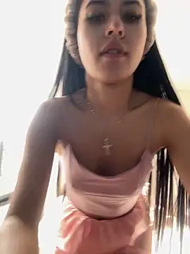 Victoria alson online show from 11-05-25, 01:03