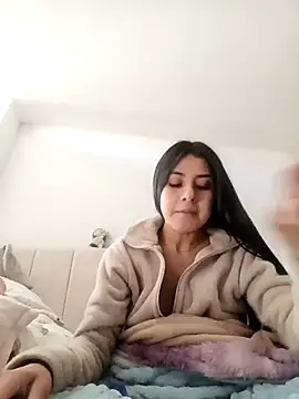 Victoria alson online show from 11-07-25, 02:10