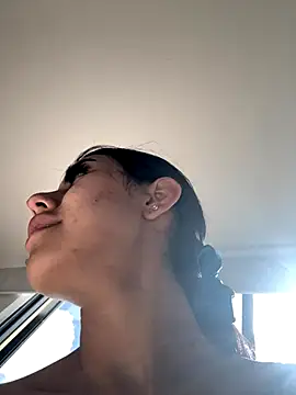 Victoria alson online show from 11-30-25, 02:40