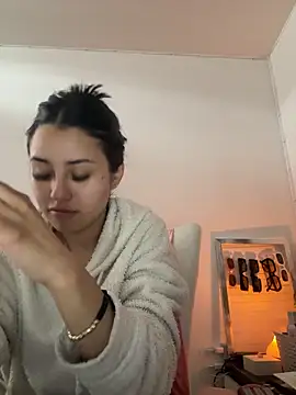 Snapshot of Victoria_alson chatting on 09-27-25, 02:01 Victoria alson online show from 09-27-25, 02:01