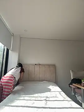 Victoria alson online show from 11-21-25, 01:21