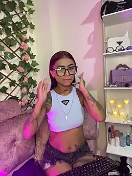 Snapshot of Dirty_isabella18 chatting on 06-08-26, 11:05 Dirty isabella18 online show from 06-08-26, 11:05
