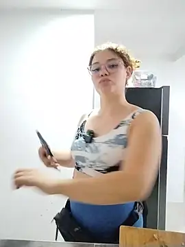 SirenRouge 69 online show from 04-14-26, 08:25