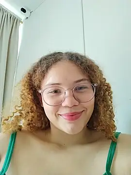 SirenRouge 69 online show from 04-15-26, 07:58