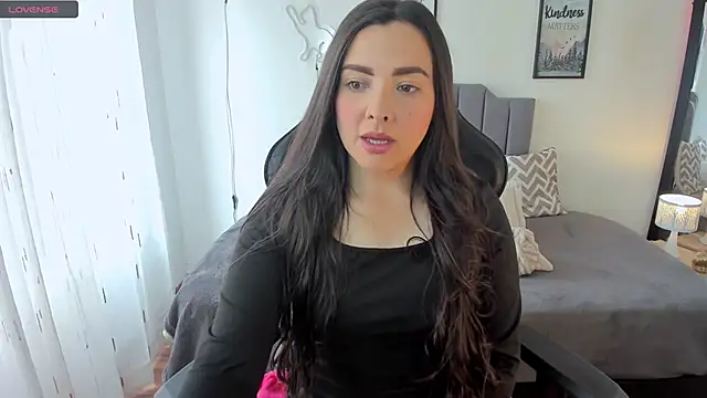 amaia monet online show from 10-12-25, 06:42