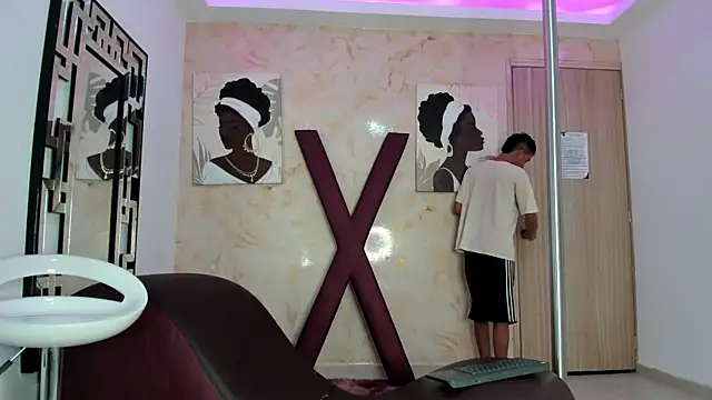 BEAUTY BOYS1 online show from 04-06-26, 01:23