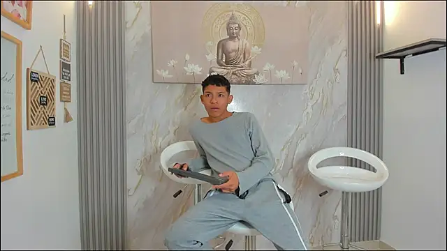 BEAUTY BOYS1 online show from 01-08-26, 07:25