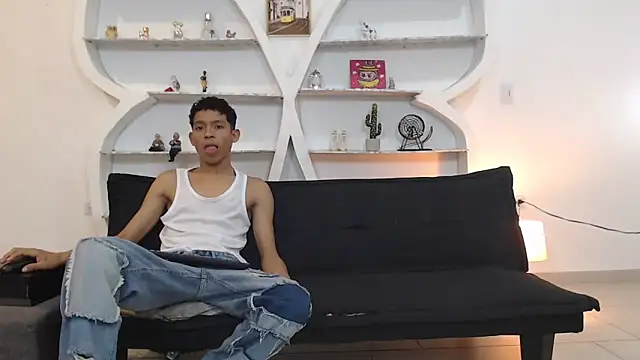 BEAUTY BOYS1 online show from 11-20-25, 07:31