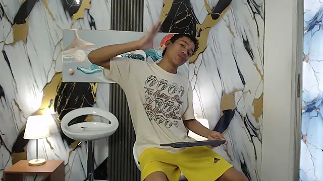 BEAUTY BOYS1 online show from 02-16-26, 07:34