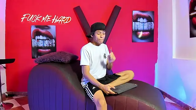 BEAUTY BOYS1 online show from 03-09-26, 07:06