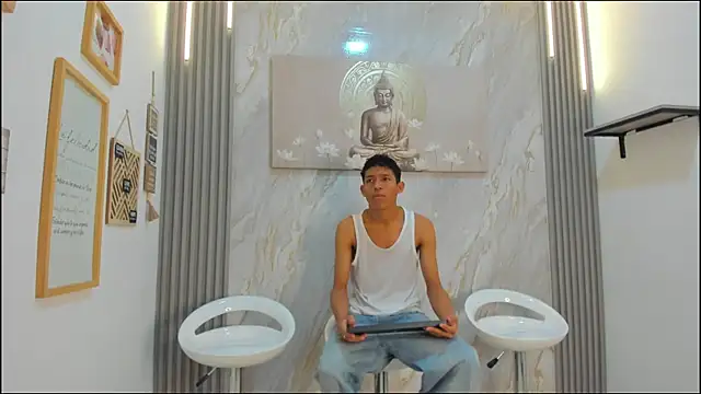 BEAUTY BOYS1 online show from 12-18-25, 07:13