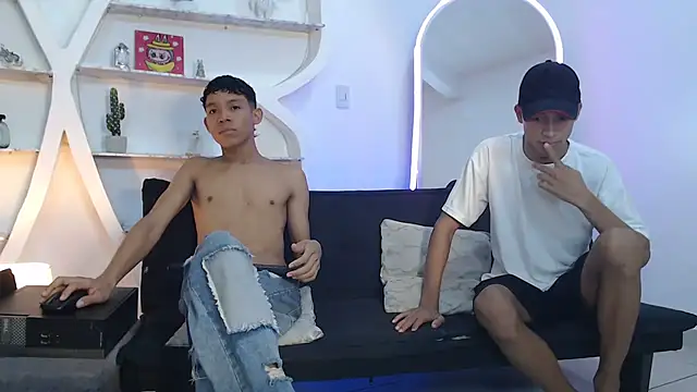 BEAUTY BOYS1 online show from 10-21-25, 07:19