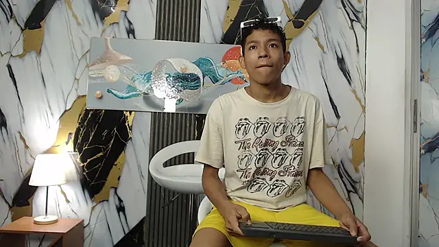 BEAUTY BOYS1 online show from 02-17-26, 07:38