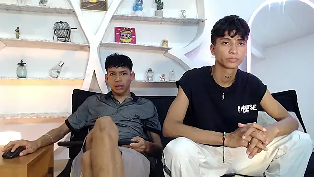 BEAUTY BOYS1 online show from 09-23-25, 07:15
