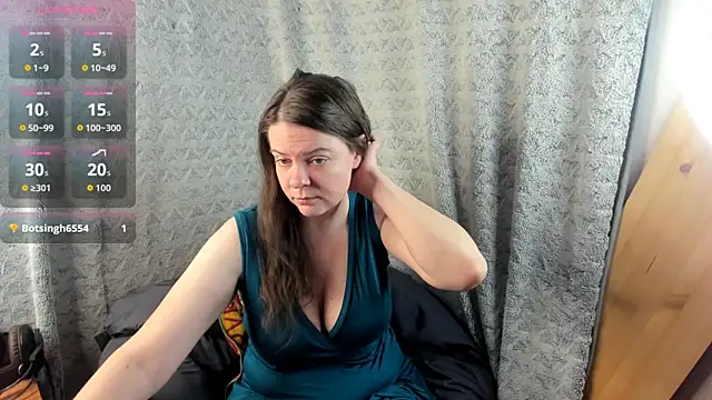 MiaLores online show from 11-09-25, 09:35