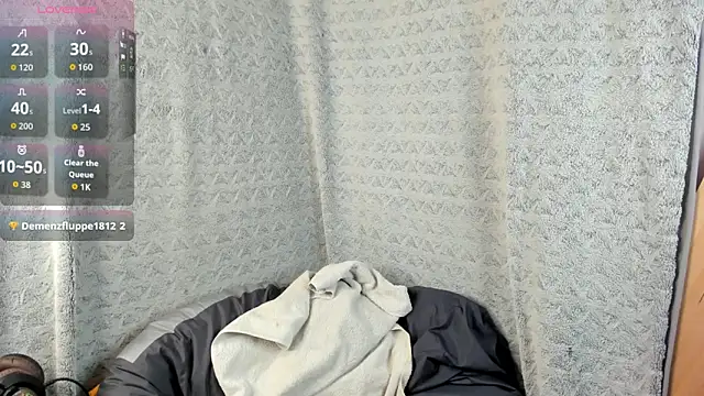 MiaLores online show from 12-02-25, 08:38