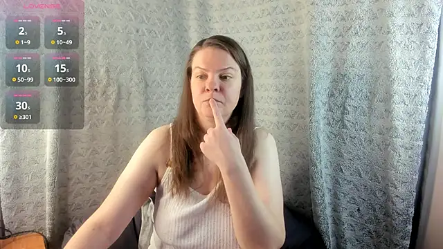 Snapshot of MiaLores chatting on 02-12-26, 09:09 MiaLores online show from 02-12-26, 09:09