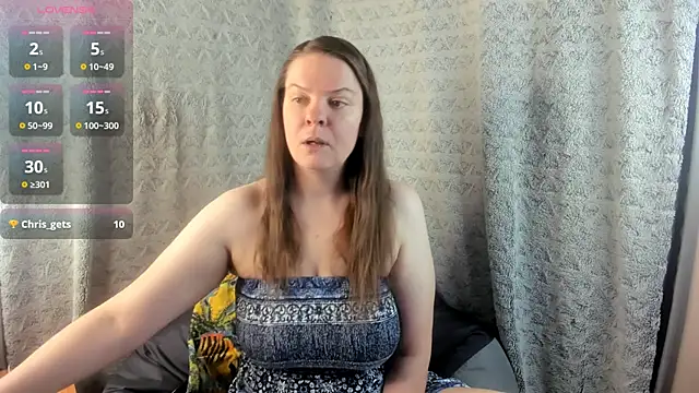 Snapshot of MiaLores chatting on 02-11-26, 09:09 MiaLores online show from 02-11-26, 09:09