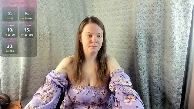 Snapshot of MiaLores chatting on 02-05-26, 09:05 MiaLores online show from 02-05-26, 09:05