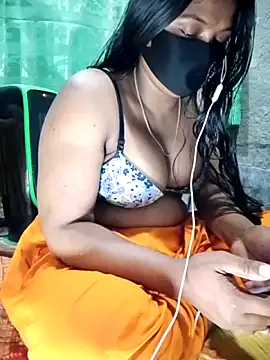 Snapshot of Mistompa24 chatting on 02-08-26, 05:27 Mistompa24 online show from 02-08-26, 05:27