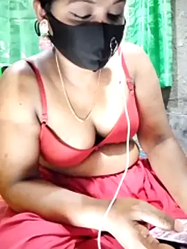 Snapshot of Mistompa24 chatting on 02-19-26, 04:37 Mistompa24 online show from 02-19-26, 04:37