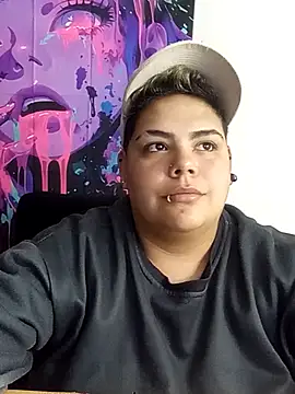Snapshot of Hailey_Curvy chatting on 10-15-25, 03:27 Hailey Curvy online show from 10-15-25, 03:27
