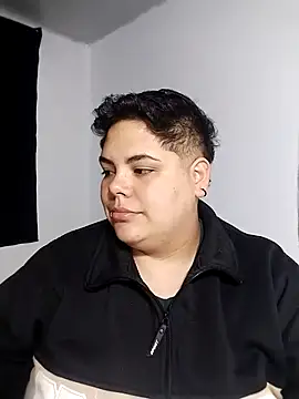 Snapshot of Hailey_Curvy chatting on 02-07-26, 11:18 Hailey Curvy online show from 02-07-26, 11:18