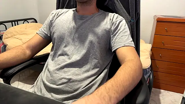 Snapshot of Uncutboy24 chatting on 11-01-25, 12:10 Uncutboy24 online show from 11-01-25, 12:10